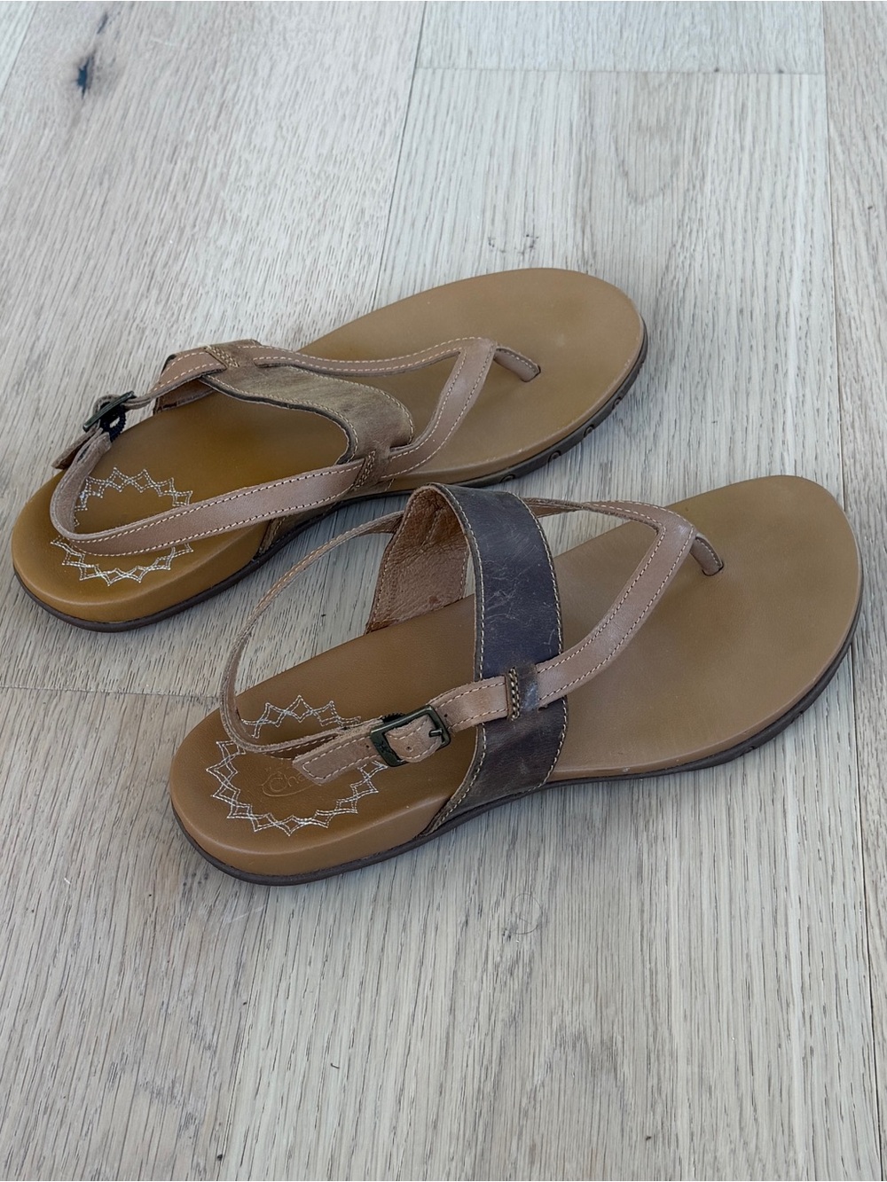 Chaco Women's Genuine Leather Flip Flop Sandals - Picture 4 of 7